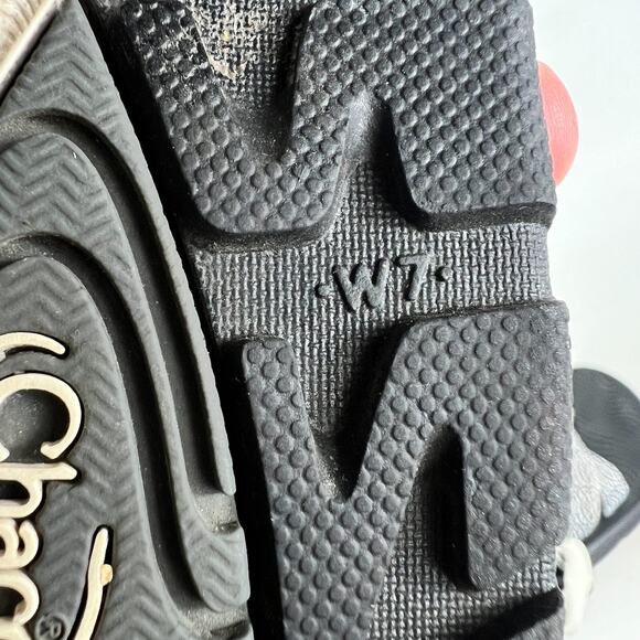 Chaco Zvolv 2 Sandals Women's 7 Black & White Hook & Loop Slingback Sandals - Picture 9 of 9